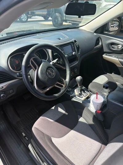 2017 Jeep Cherokee Sport