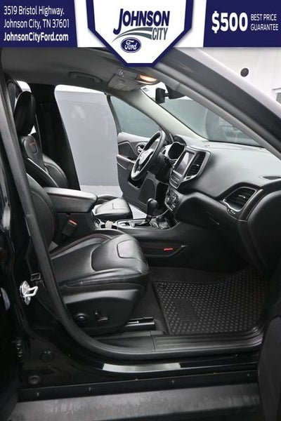 2022 Jeep Cherokee Trailhawk