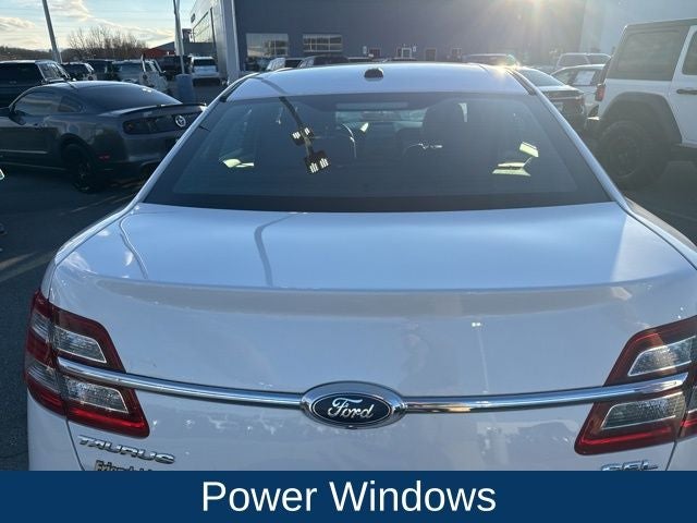 2016 Ford Taurus SEL