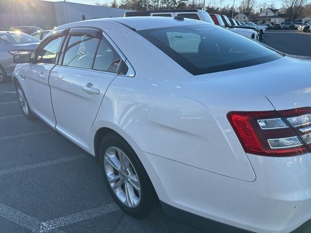2016 Ford Taurus SEL