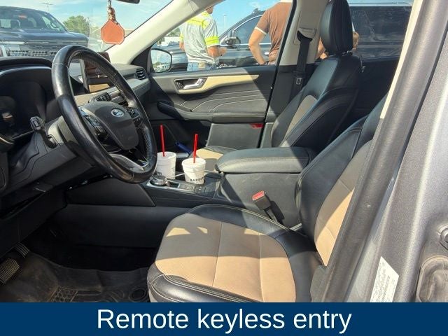 2021 Ford Escape Hybrid Titanium