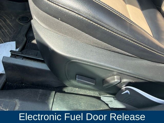 2021 Ford Escape Hybrid Titanium