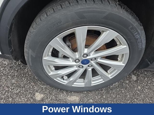 2022 Ford Escape Titanium