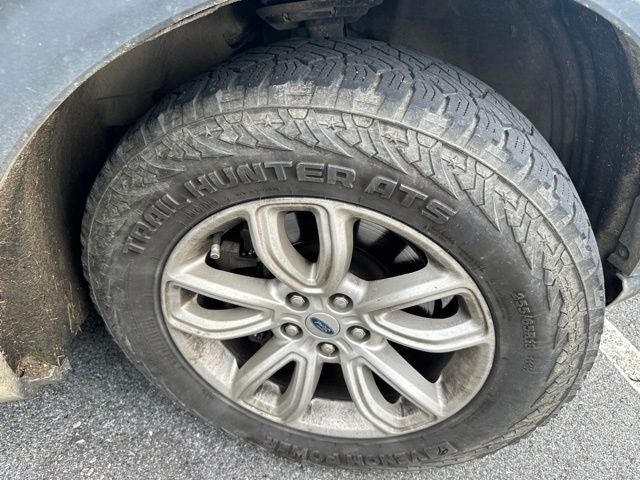2020 Ford Explorer Base