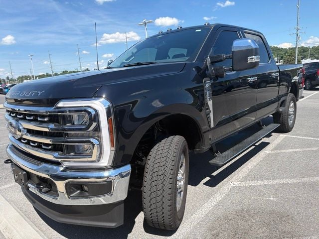 2025 Ford F-350SD Lariat
