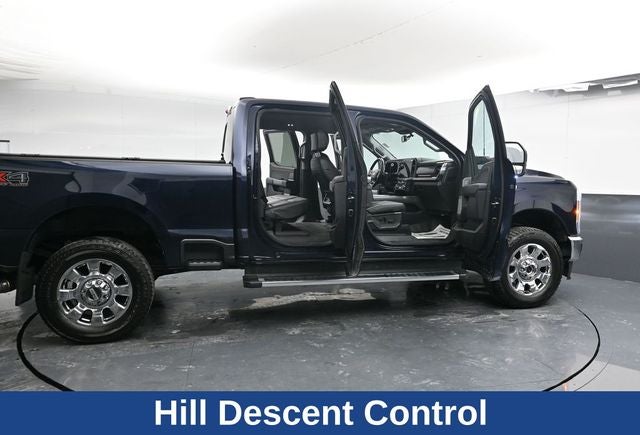 2023 Ford F-350SD Lariat