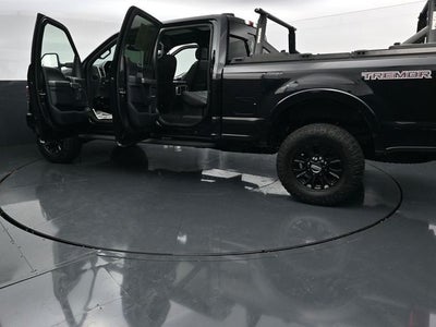 2022 Ford F-350SD Platinum