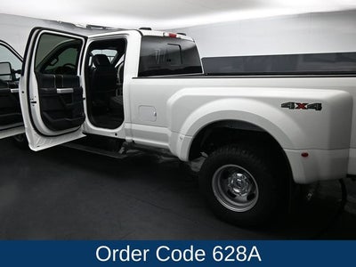 2022 Ford F-350SD Lariat