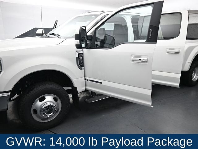 2022 Ford F-350SD Lariat