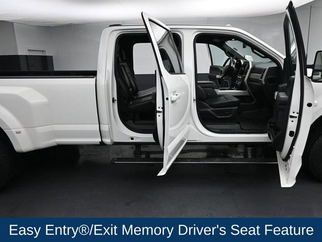 2022 Ford F-350SD Lariat