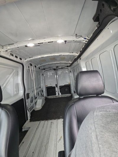 2022 Ford Transit-250 Base
