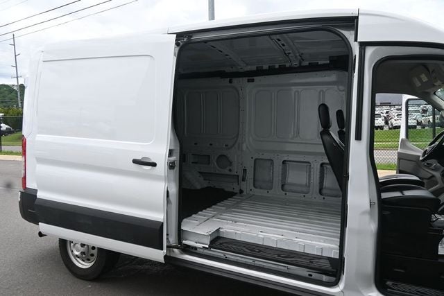2022 Ford Transit-250 Base