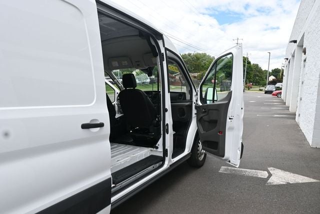 2022 Ford Transit-250 Base