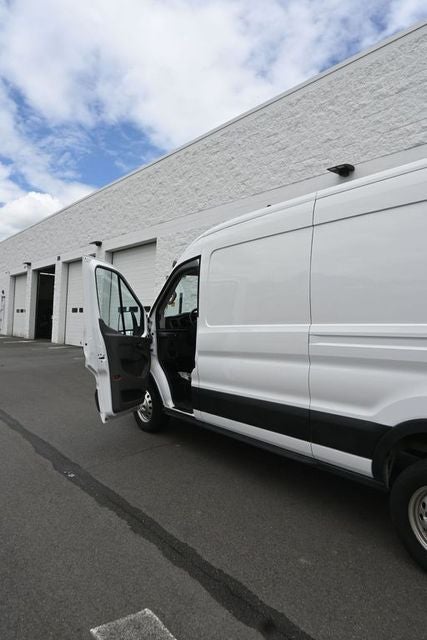 2022 Ford Transit-250 Base