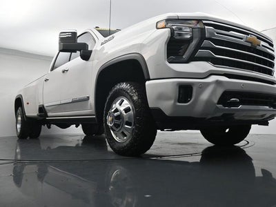 2025 Chevrolet Silverado 3500HD High Country