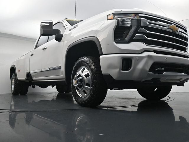2025 Chevrolet Silverado 3500HD High Country