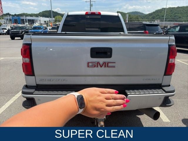 2017 GMC Sierra 3500HD Denali