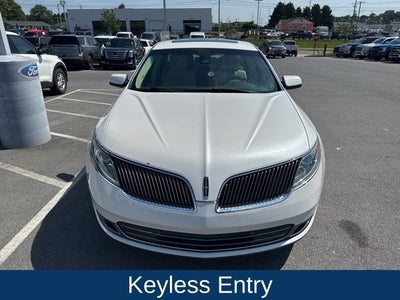 2015 Lincoln MKS Base