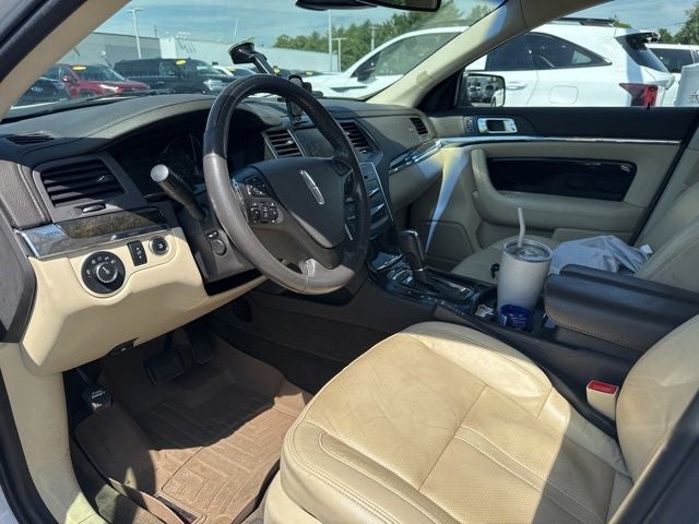 2015 Lincoln MKS Base