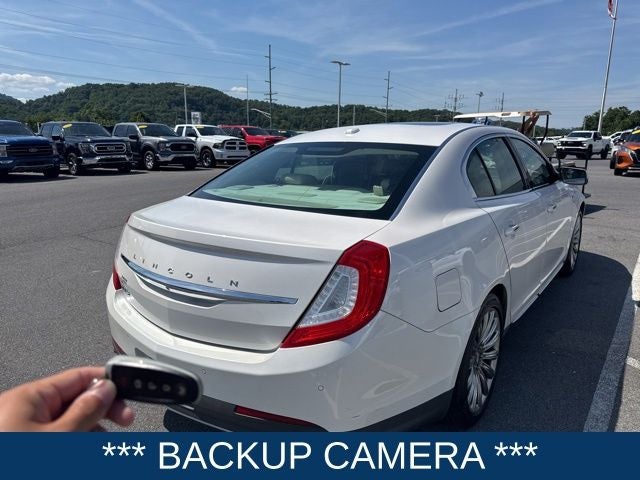 2015 Lincoln MKS Base