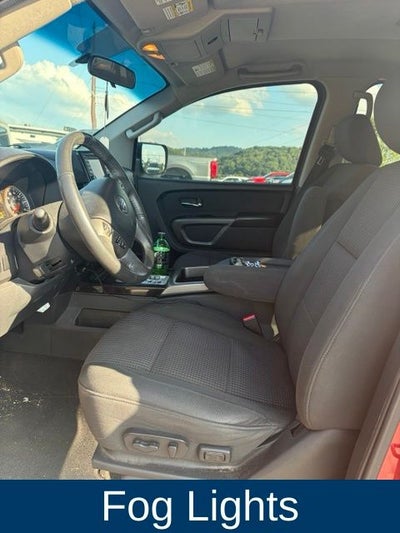 2015 Nissan Titan SV