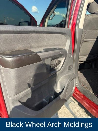2015 Nissan Titan SV