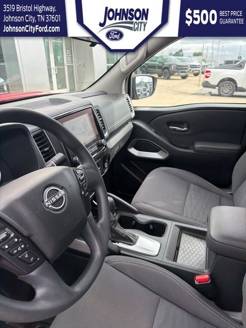 2022 Nissan Frontier SV