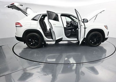 2024 Volkswagen Atlas Cross Sport 2.0T SE w/Technology