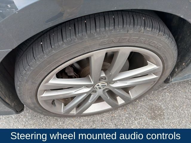 2017 Volkswagen Passat 1.8T R-Line