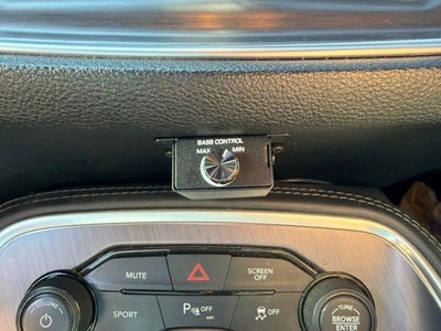 2017 Dodge Challenger SXT