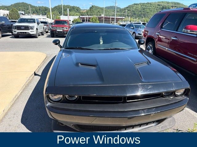 2017 Dodge Challenger SXT