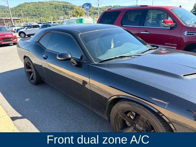 2017 Dodge Challenger SXT