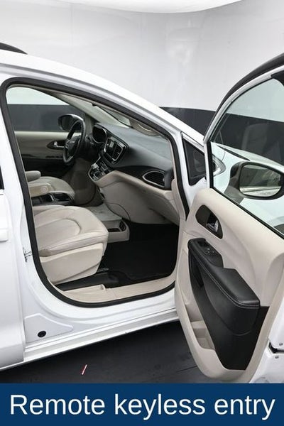 2021 Chrysler Voyager LXI