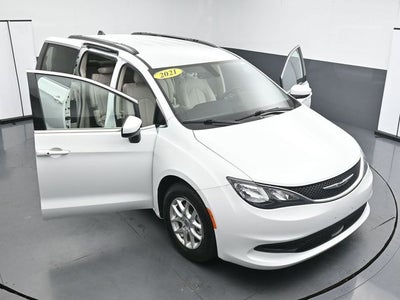 2021 Chrysler Voyager LXI