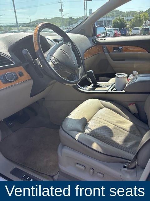 2013 Lincoln MKX Base