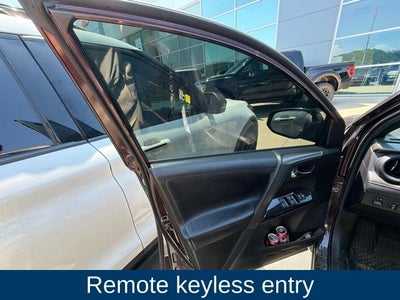 2017 Toyota RAV4 SE