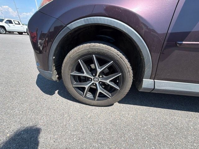 2017 Toyota RAV4 SE