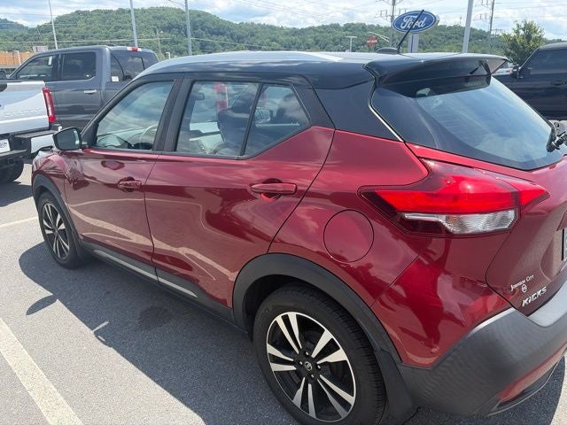 2019 Nissan Kicks SR