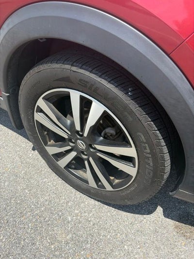2019 Nissan Kicks SR