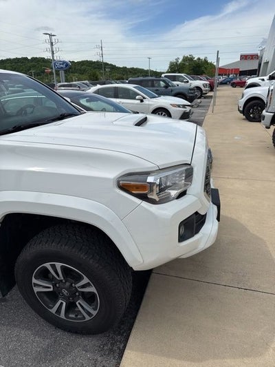 2017 Toyota Tacoma TRD Sport