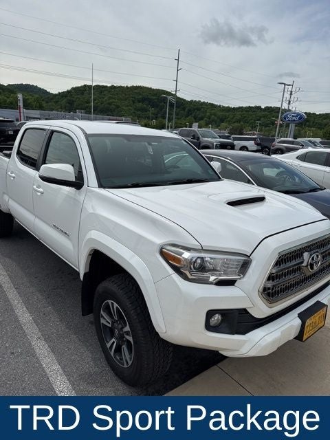 2017 Toyota Tacoma TRD Sport