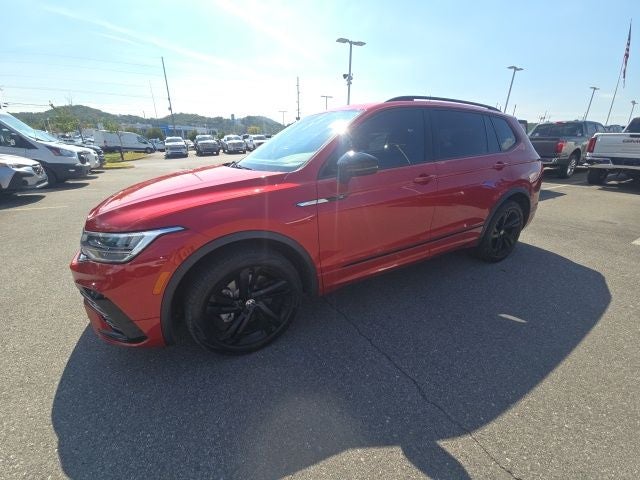 2024 Volkswagen Tiguan 2.0T SE R-Line Black