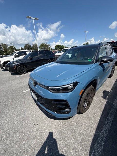 2025 Volkswagen Tiguan 2.0T SE R-Line Black
