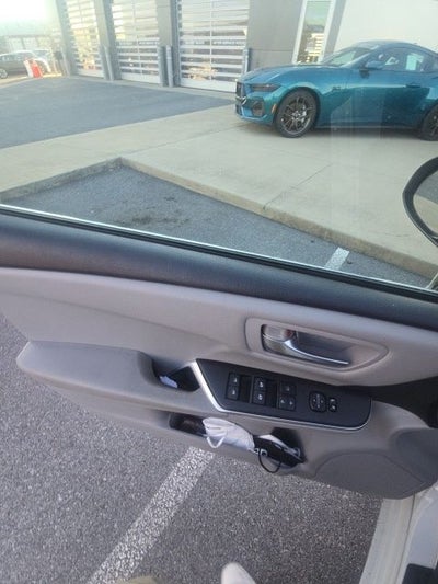 2016 Toyota Camry SE