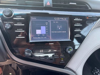 2020 Toyota Camry SE