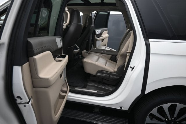 2022 Lincoln Navigator L Reserve