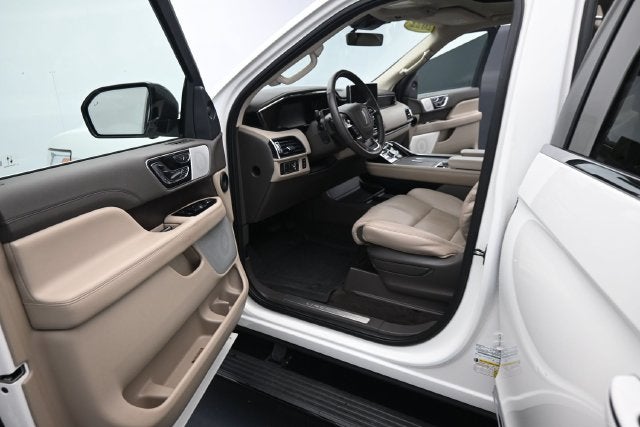 2022 Lincoln Navigator L Reserve