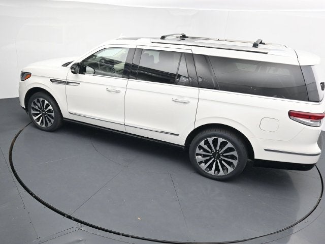 2022 Lincoln Navigator L Reserve