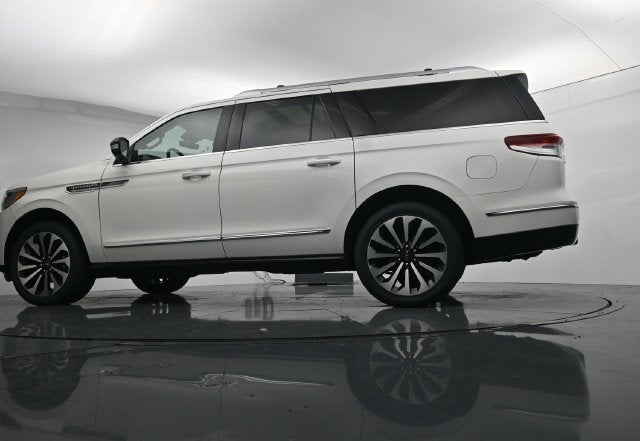 2022 Lincoln Navigator L Reserve