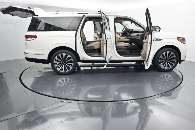 2022 Lincoln Navigator L Reserve